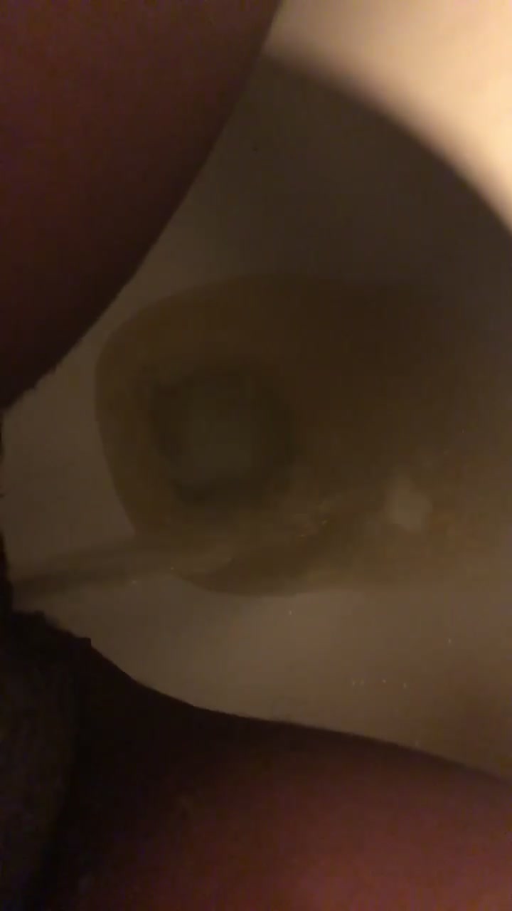 Friend pissing for me