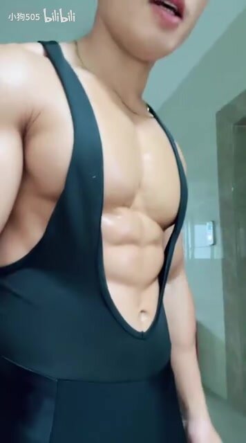 HOT PECS chinese/TW streamer (more in priv)