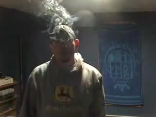 SmokeboyNY smoking Newport 100