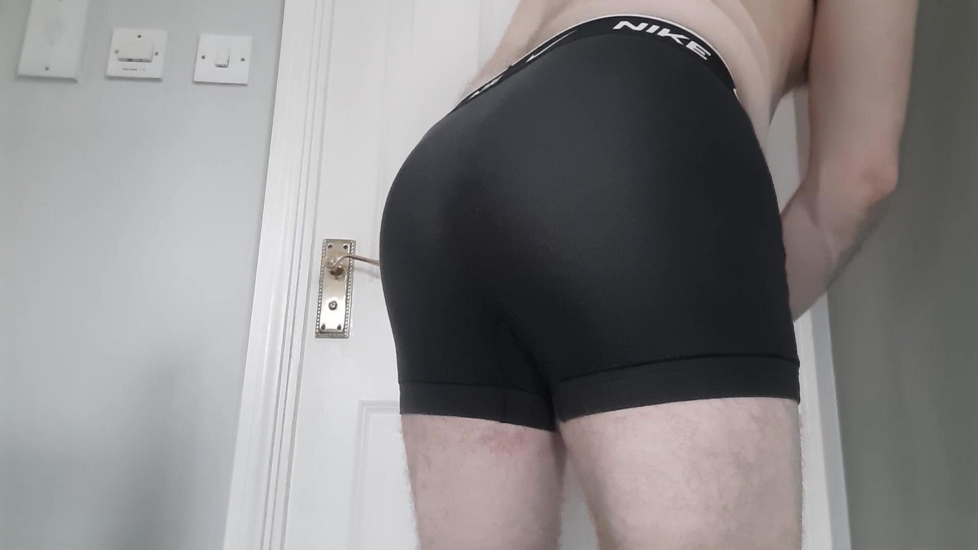 Farting and playing with my bulge