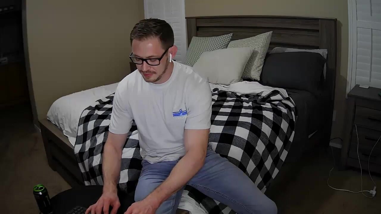 Sexy white guy spreads ass on bed