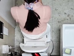 Asian girl fart on toilet