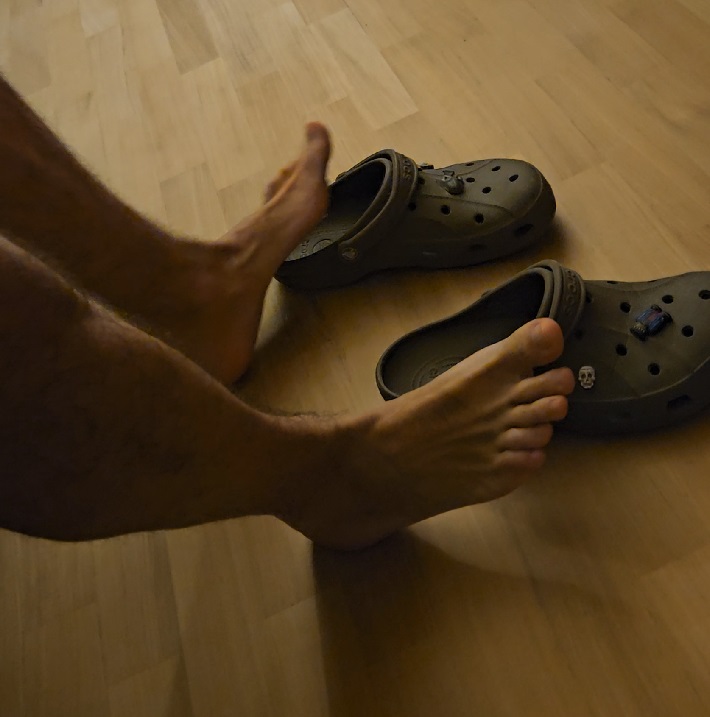 Friend's feet in crocs