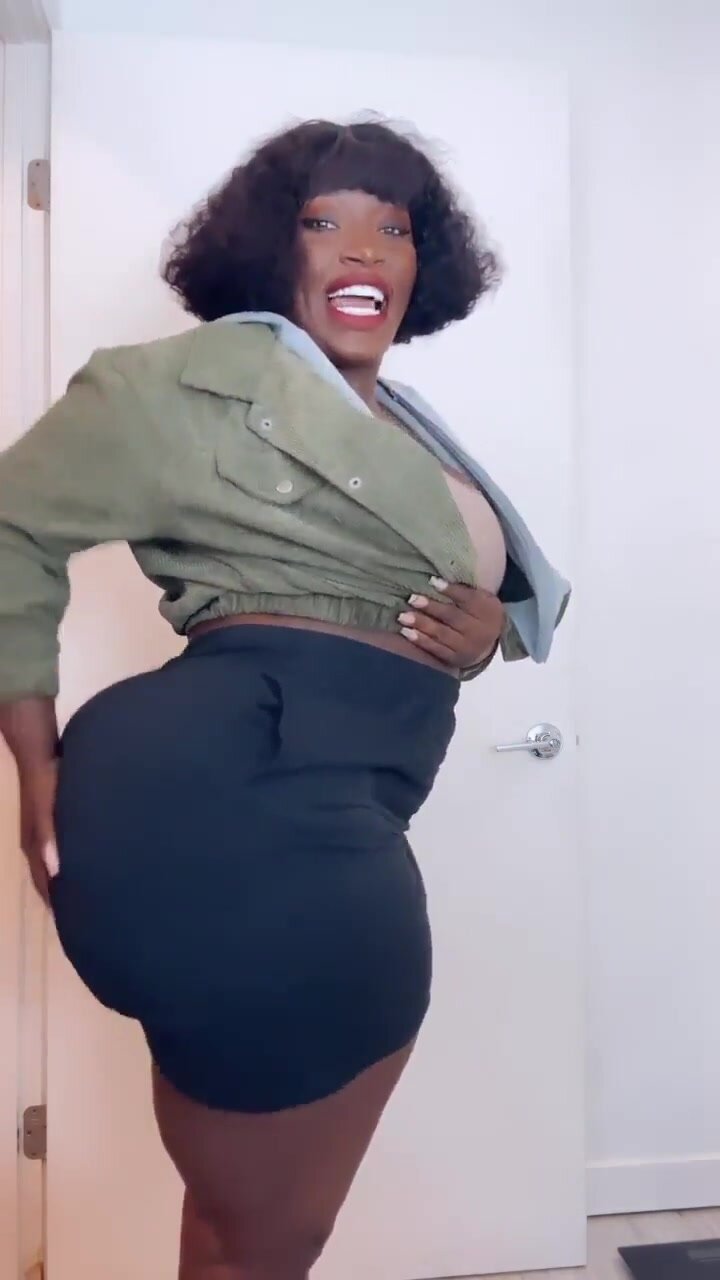 ebony show her big ass 6