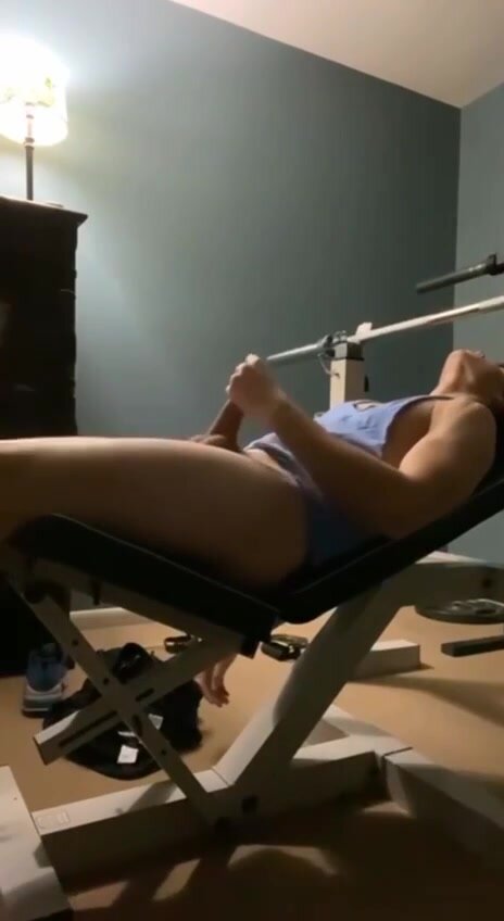 College twink jock works out