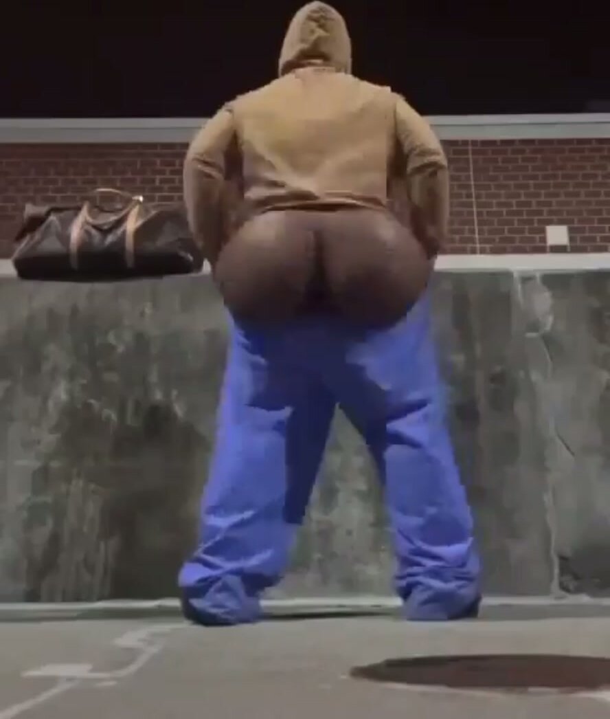 Huge ass clapping