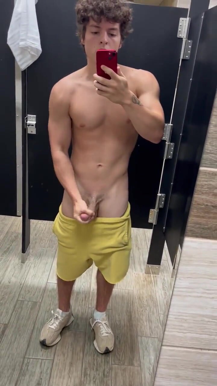 handsfree cum twice in a row in changing room