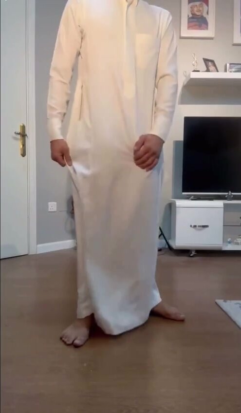 Hung arab showing off his bulge