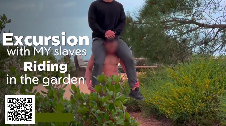 Excursion Ride on Naked Slave in Garden