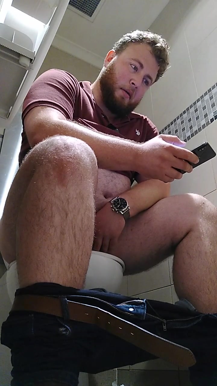 toilet bd 73- A Sexy Giant Pooping