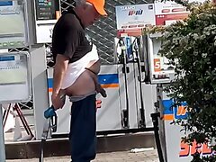 Man fucking gas pump