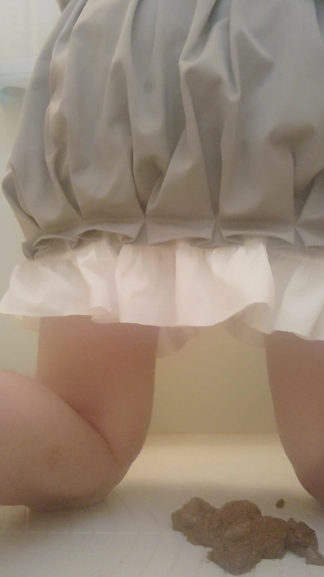 soft pooping - video 3