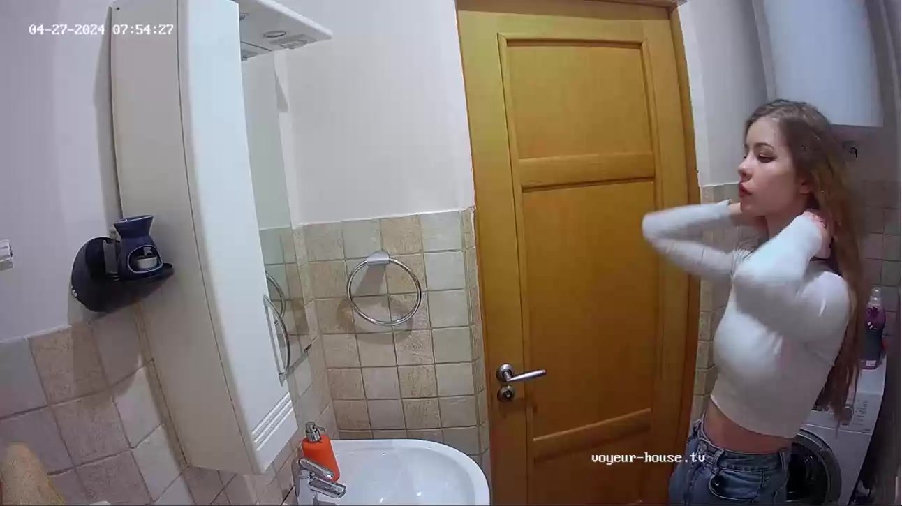 pooping voyeur cam