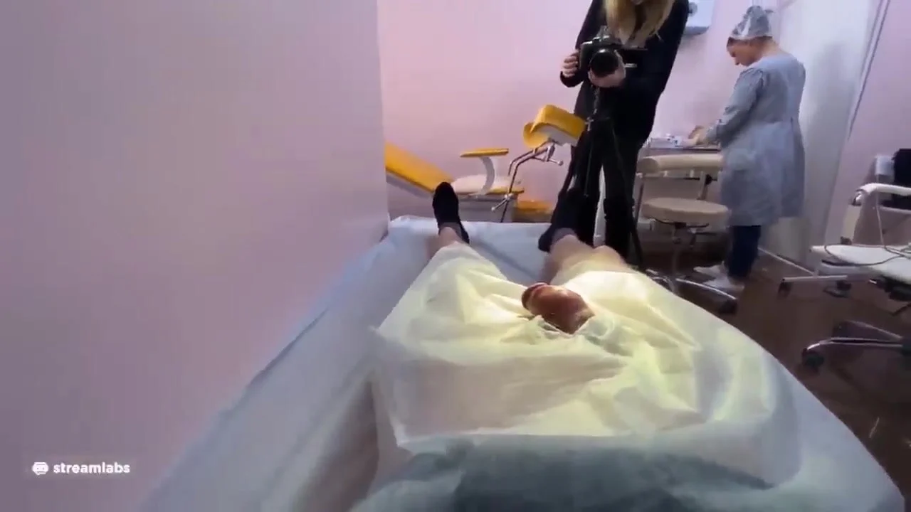 Cfnm medical russia - ThisVid.com