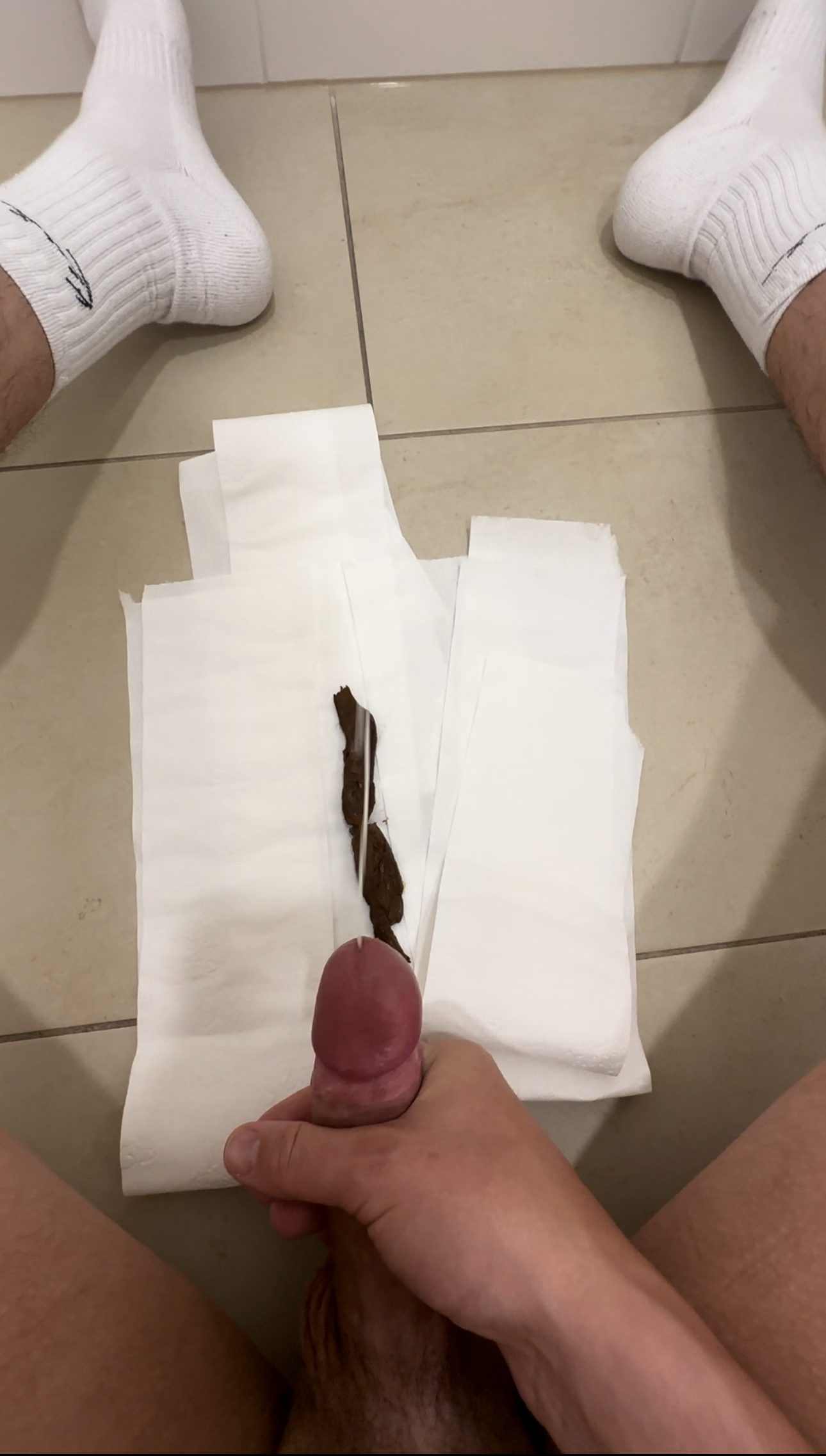 Hot guy with White socks pooping and jerking