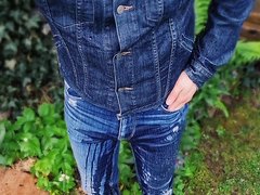 Pissing my jeans - video 17