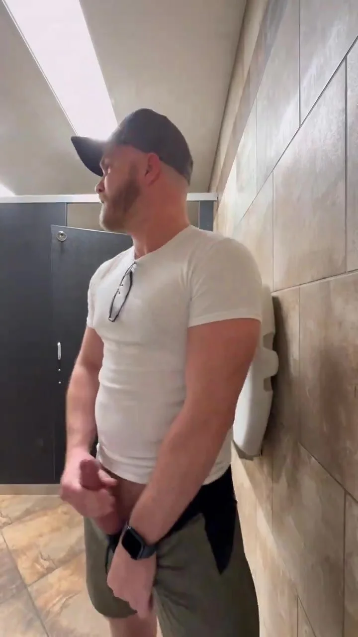 Hot cum: The Brotherhood of Penis - video 730 - ThisVid.com