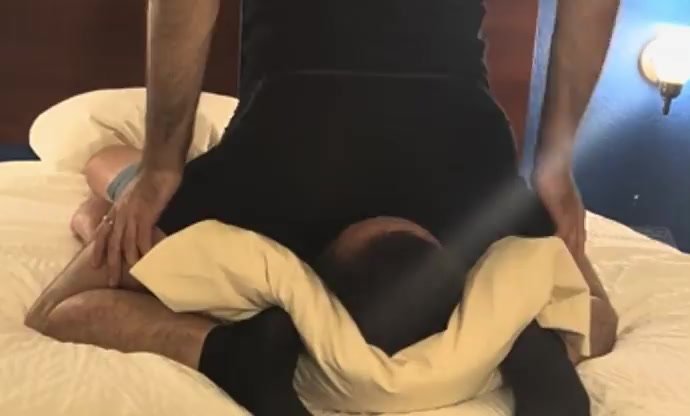Gay face farting - video 2
