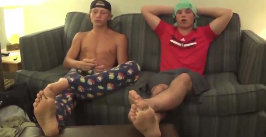 Two straight jocks ... out barefoot