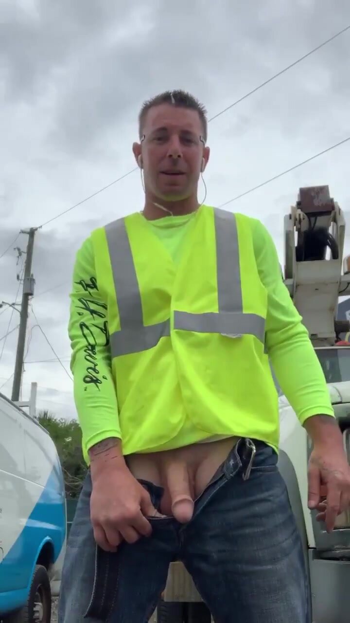 The worker wants to piss on you I have inside you. Put