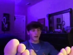 Verbal college jock tells you to suck his toes