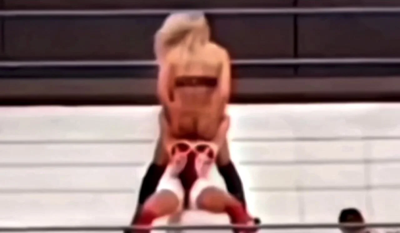 Wrestler Charlotte Flair BARE ASS Pantsed - ThisVid.com