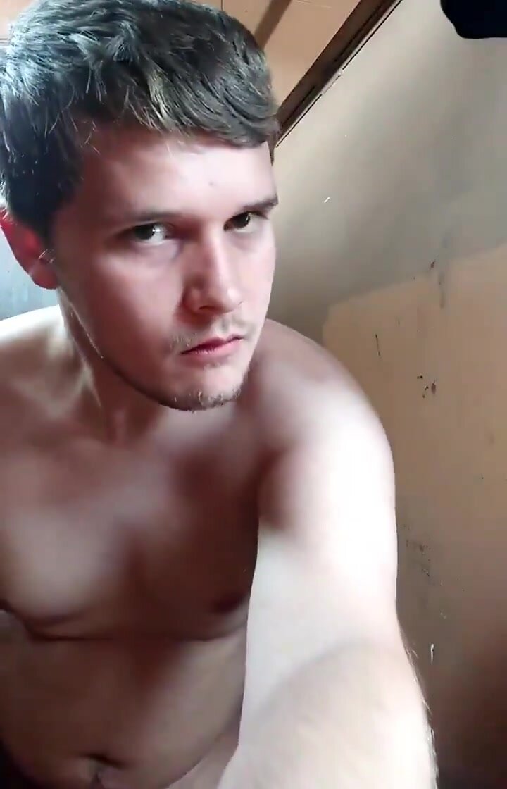 hot chunky guy jerking off