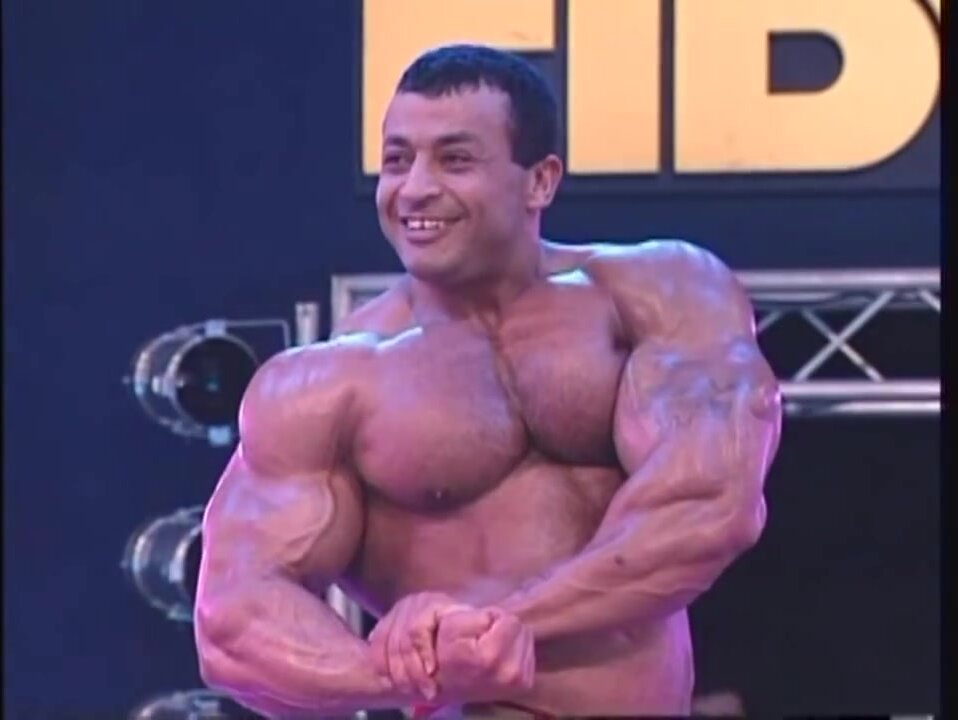 ARAB Musclebeast  Red posere
