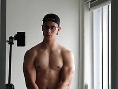 Hot SG Chinese guy flexing 7