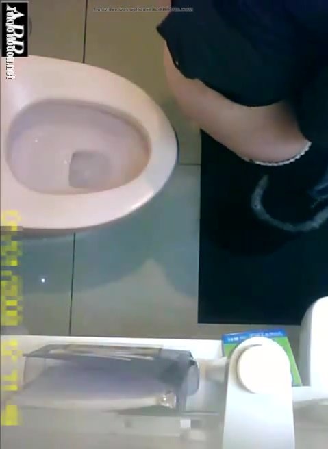 japanese toilet - video 131