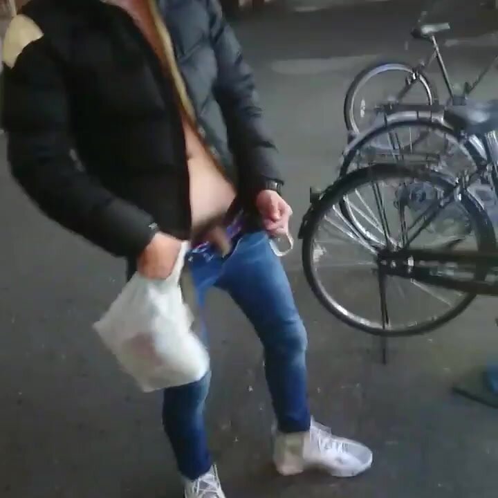 Japanese street piss