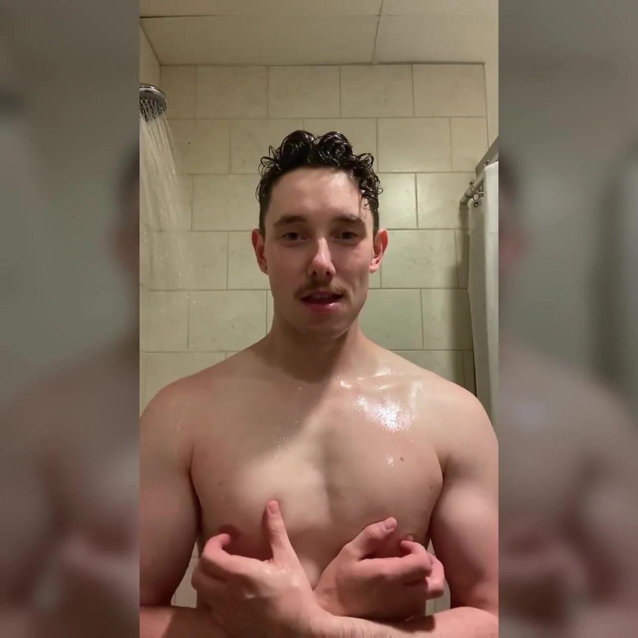 Poppers: Cute fratboy goons in shower - ThisVid.com