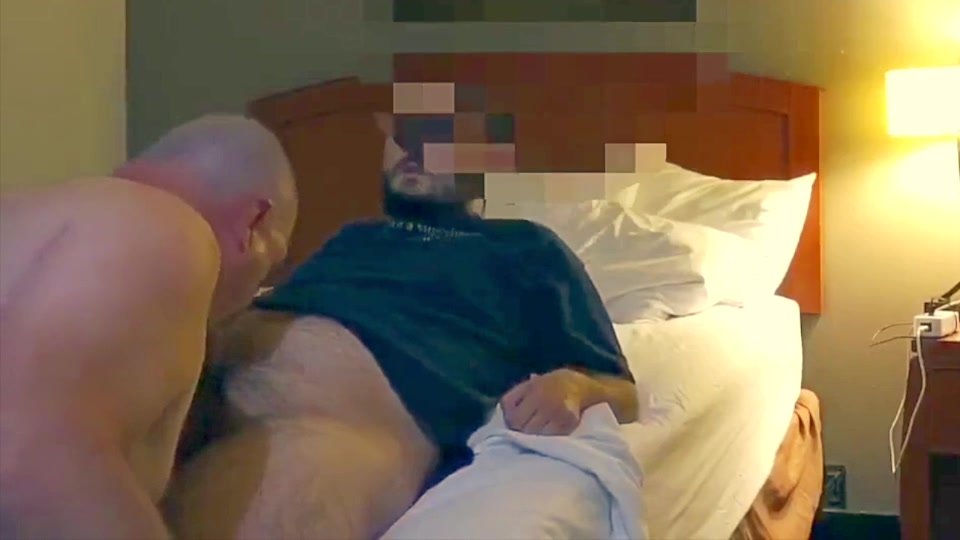 Str8 hairy anon bear sucked by bald cocksucker cumslut