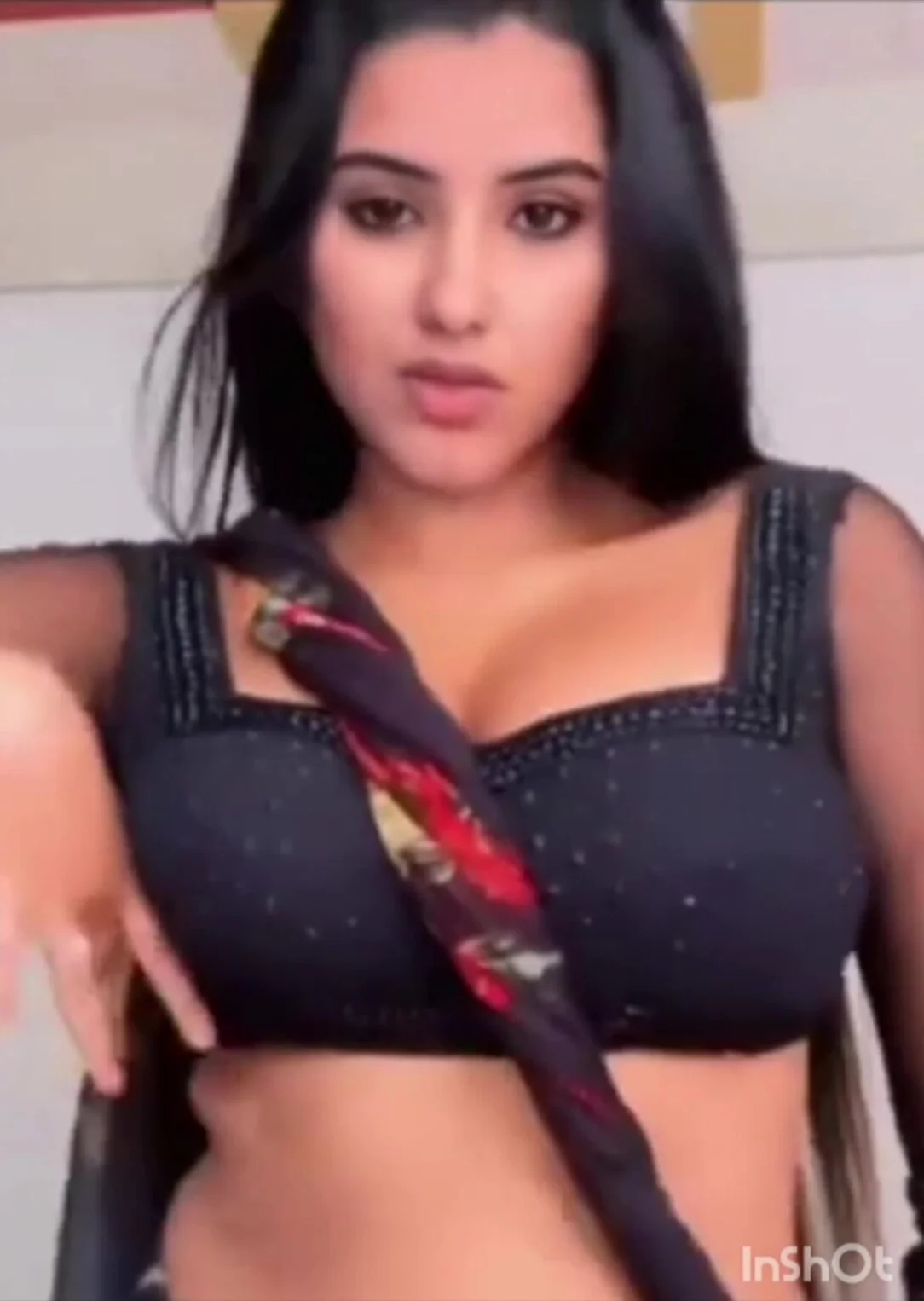 Video: Malvika sharma hot - ThisVid.com