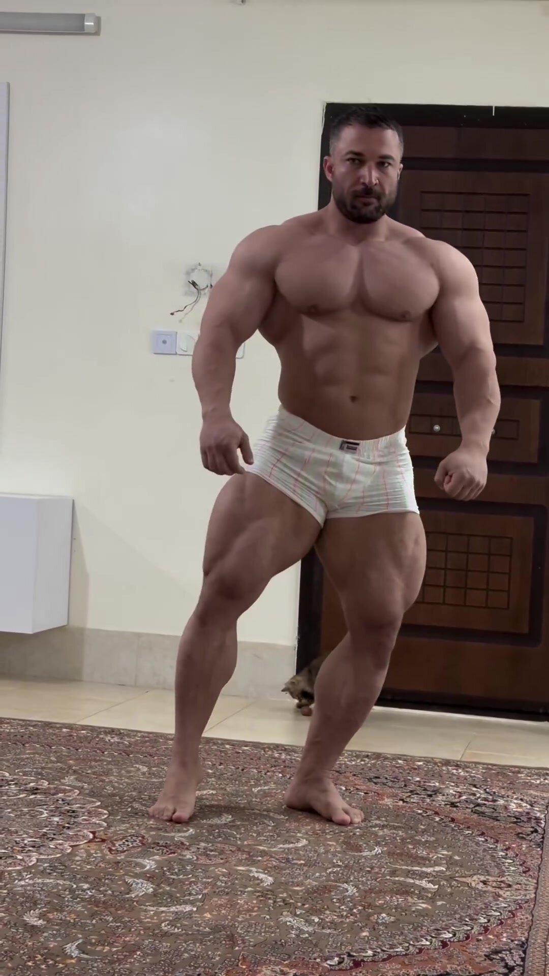 Hot Muscle stud - video 2
