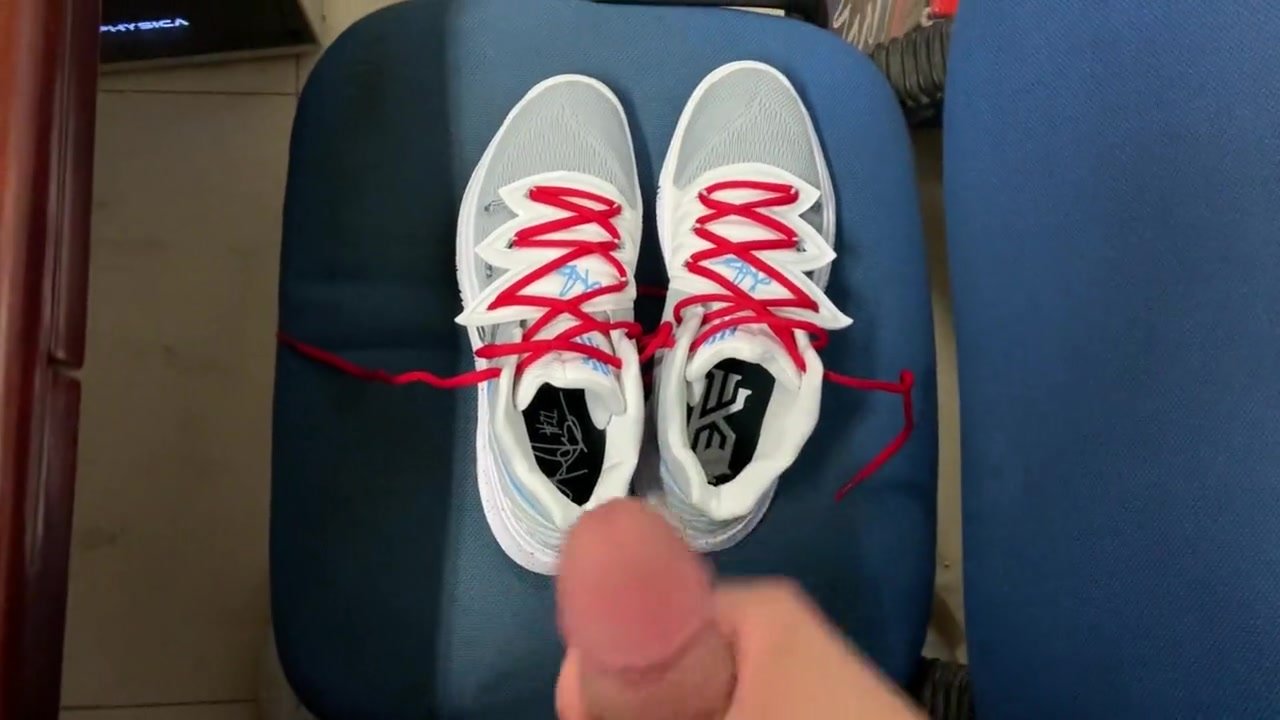 FUCK ... KYRIE 5 HARD AND CUM INSIDE