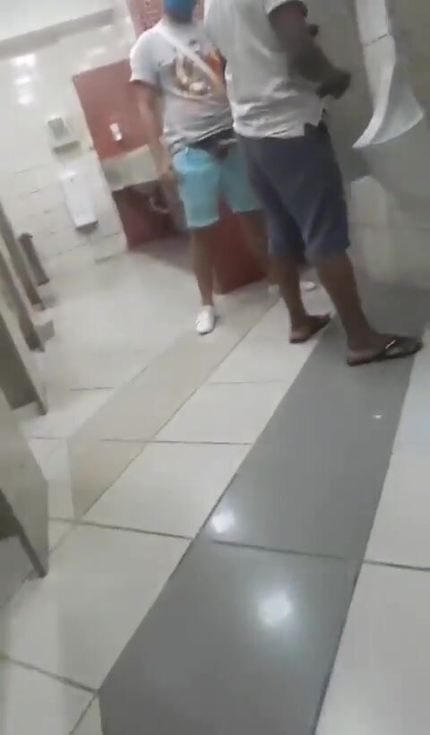 Putaria banheirão