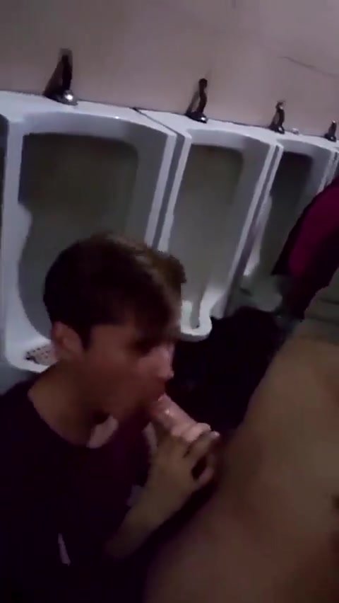 Sucking Cock at the Urinals: 2