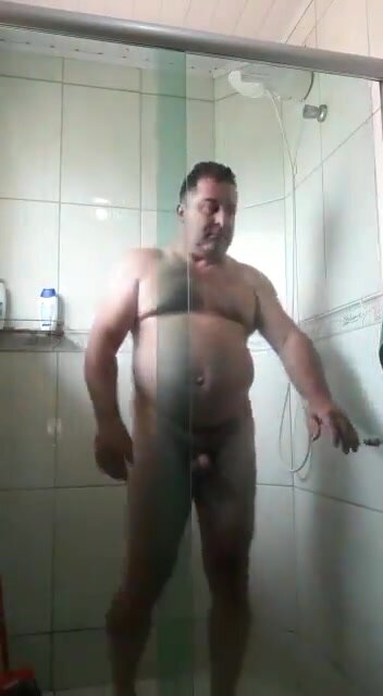 Gordito en la ducha - video 6
