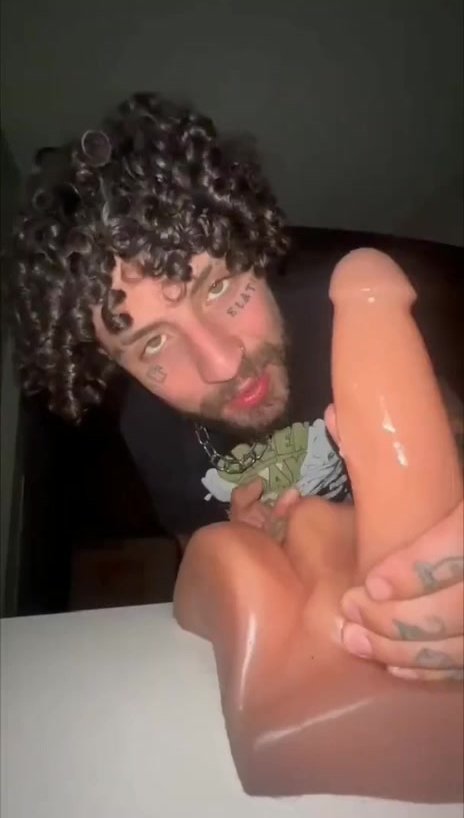 tatted Tommy uses dildo