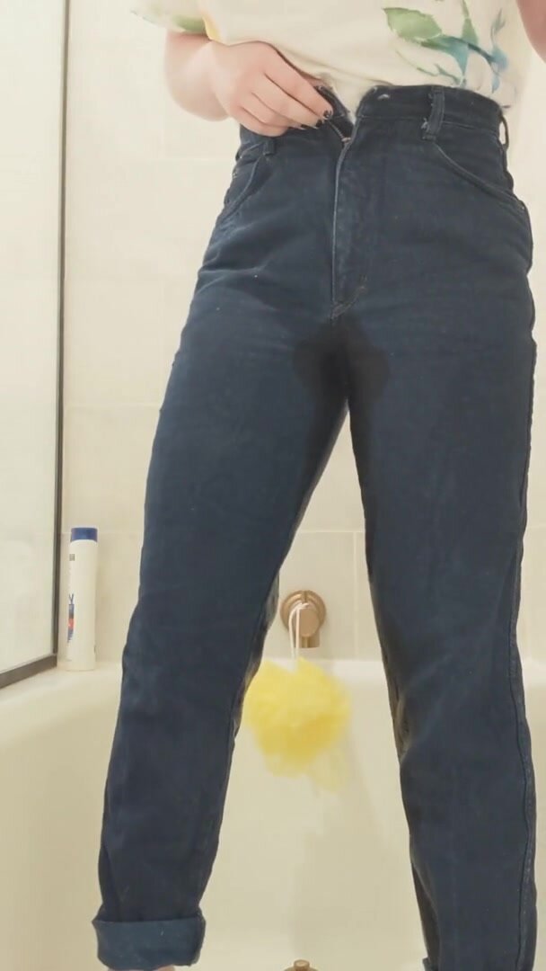 Jeans wetting - video 77
