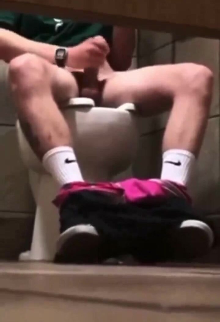 Anon jerk off at mall