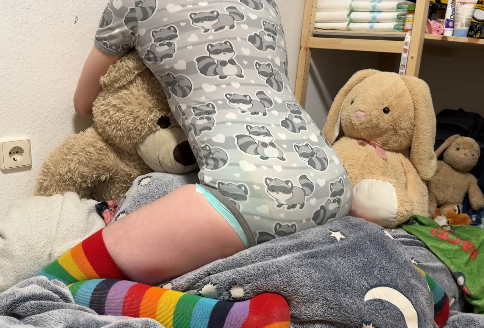 Video: Messy diaper teddy humping - ThisVid.com