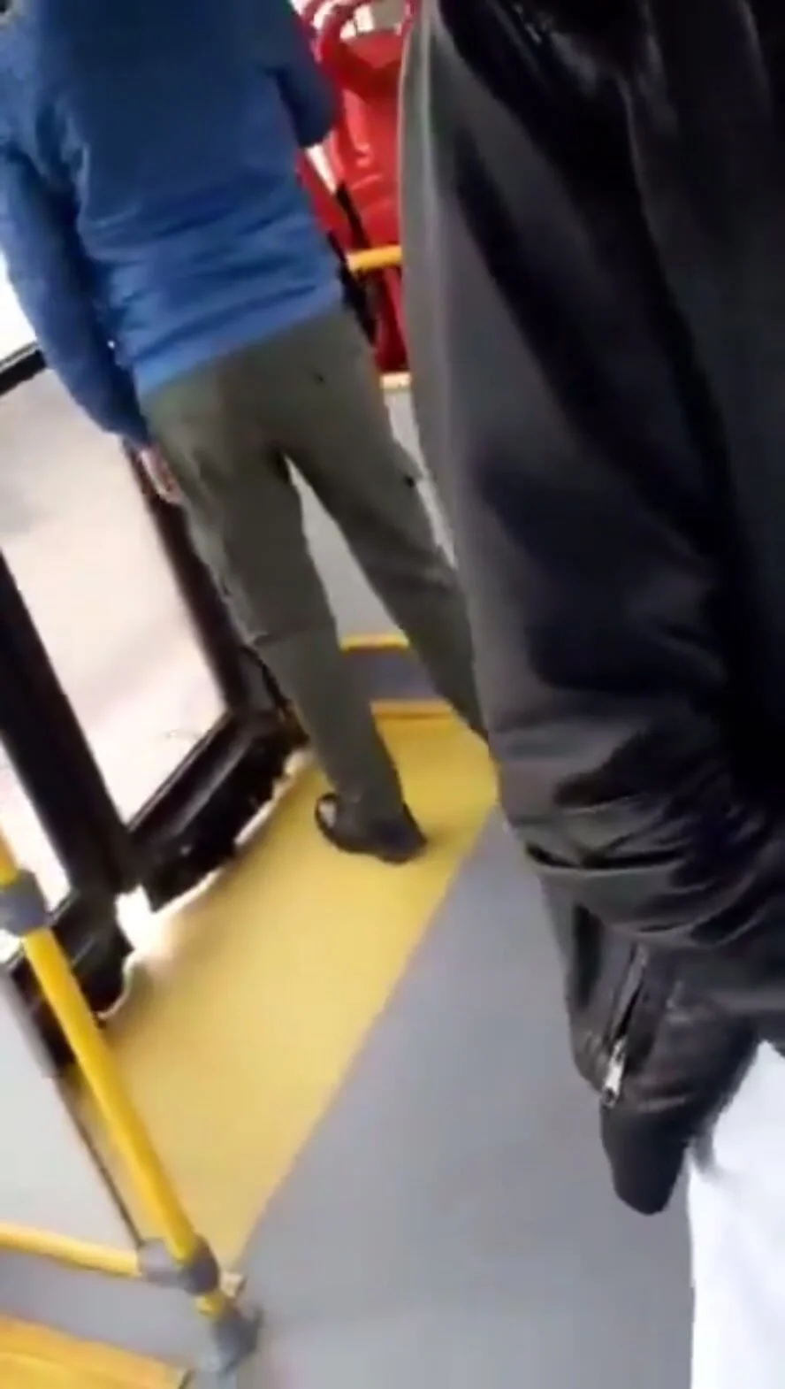 Video: Public Bus Circle Jerk - ThisVid.com