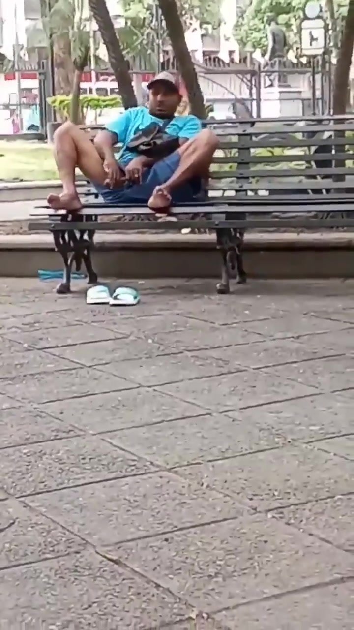 PUNHETA NA PRAÇA