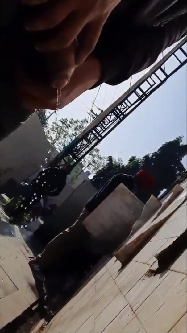 Indian public urinal - video 2