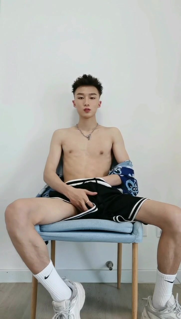 Asian boy poppersbate - video 1