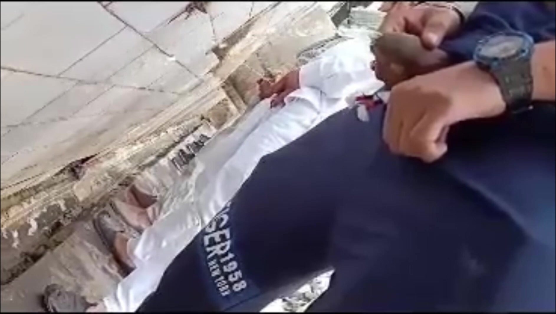 Indian public urinal - video 7