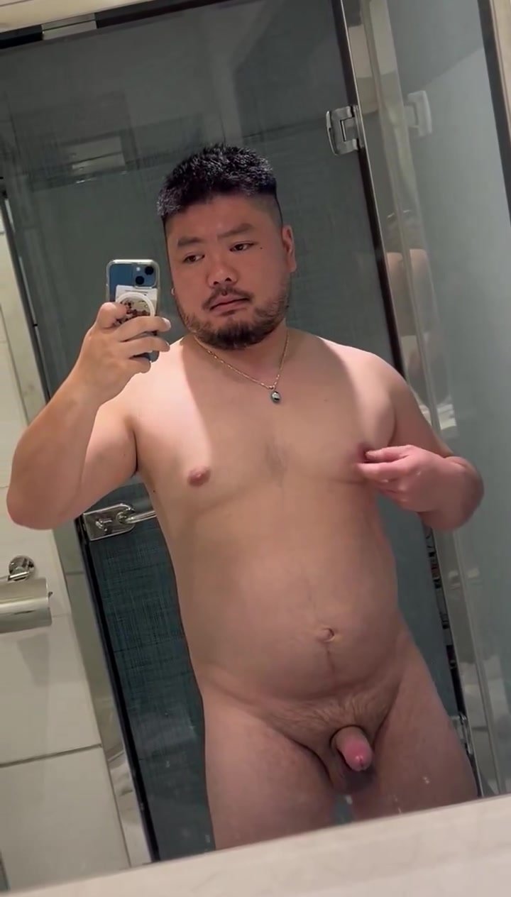 Chubby Japanese guy nipple play