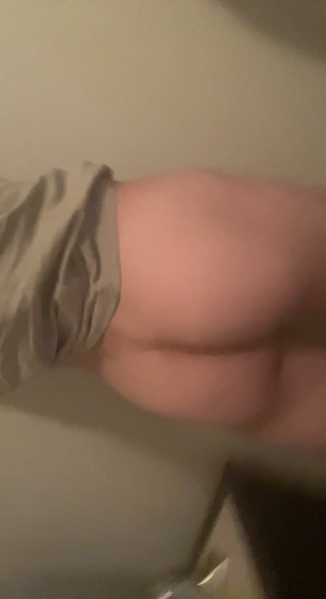 White teen begs to be fucked